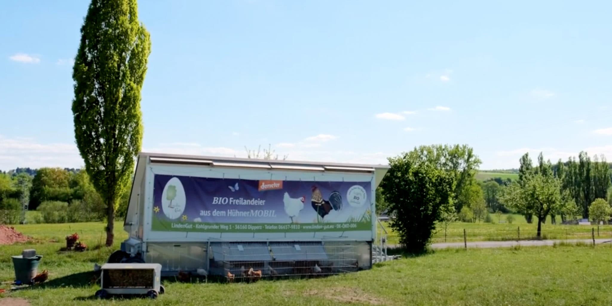 Biohotel Lindengut Dipperz Demeter Landwirtschaft Hühnermobil