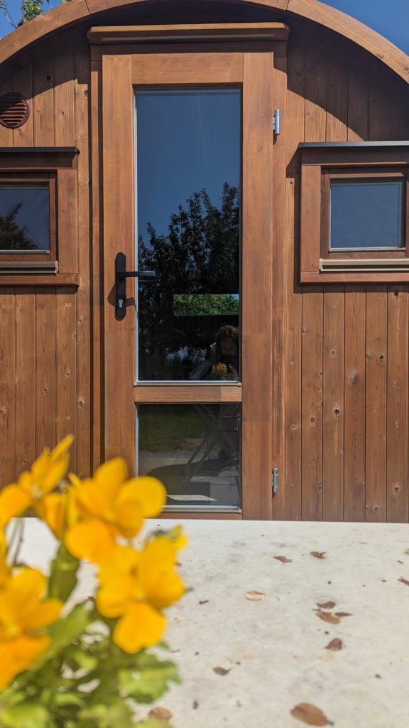 Übernachten im Schlaffass - Glamping in der Rhön im Biohotel Lindengut in Dipperz