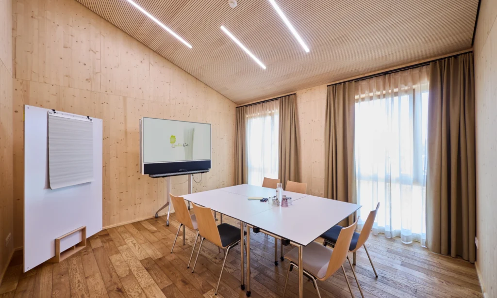 Tagungsraum Petersilie 20 m² in der Bio-Herberge des Biohotels Lindengut in Dipperz
