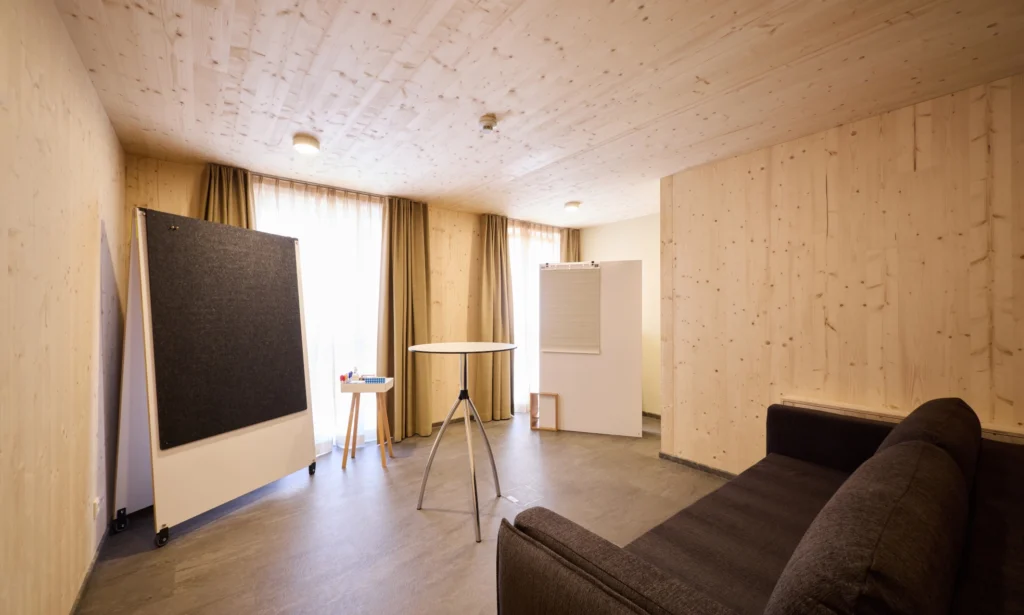 Tagungsraum Schnittlauch 25 m² in der Bio-Herberge des Biohotels Lindengut in Dipperz