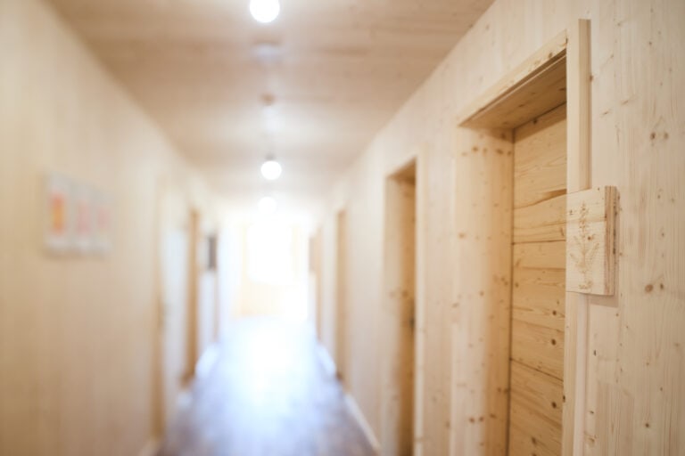 Flur in der Bio-Herberge des Biohotels Lindengut in Dipperz