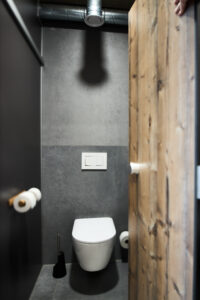 Raumhohe Toiletten