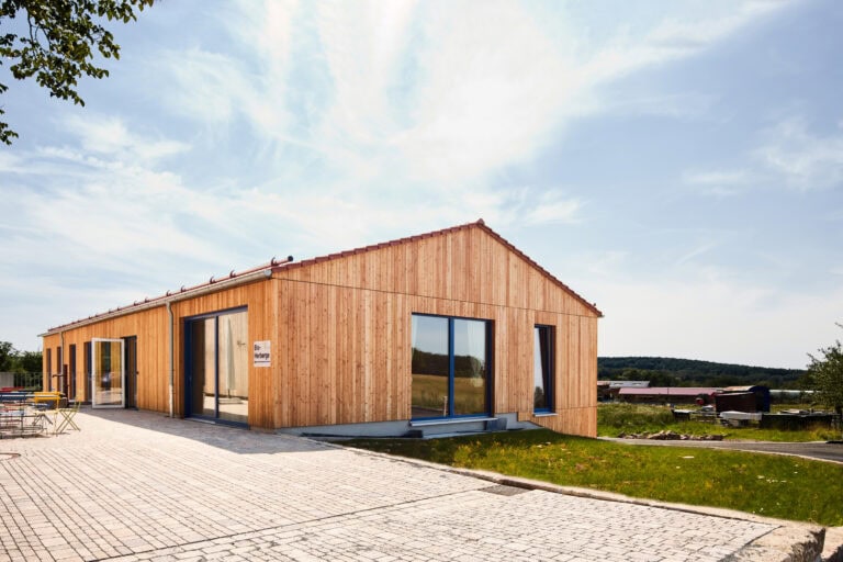 Bio Herberge - Außenansicht - Biohotel Lindengut in Dipperz